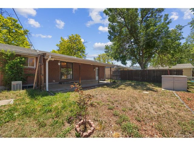 933 S Jamaica St, Aurora, CO 80012