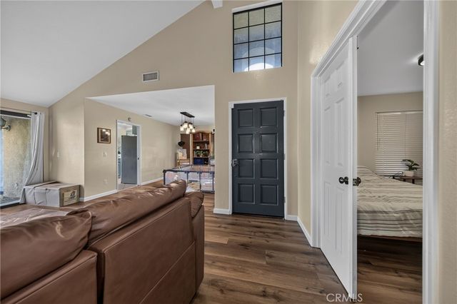 28958 Shadow Creek, Highland, CA 92346