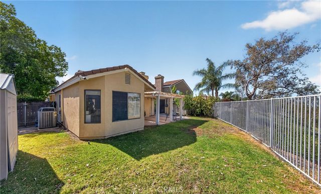 28958 Shadow Creek, Highland, CA 92346
