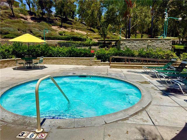28958 Shadow Creek, Highland, CA 92346
