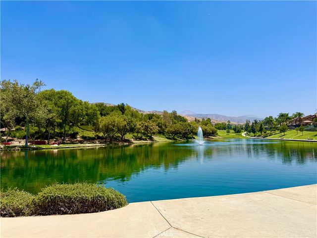 28958 Shadow Creek, Highland, CA 92346