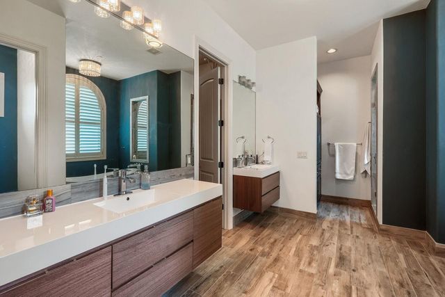 701 Hurst Creek RD, Lakeway, TX 78734
