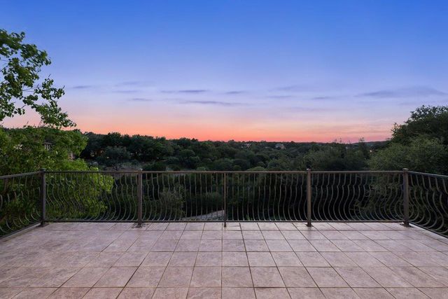 701 Hurst Creek RD, Lakeway, TX 78734