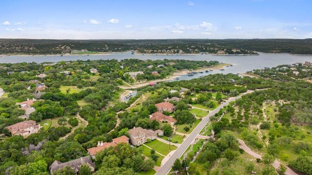 701 Hurst Creek RD, Lakeway, TX 78734