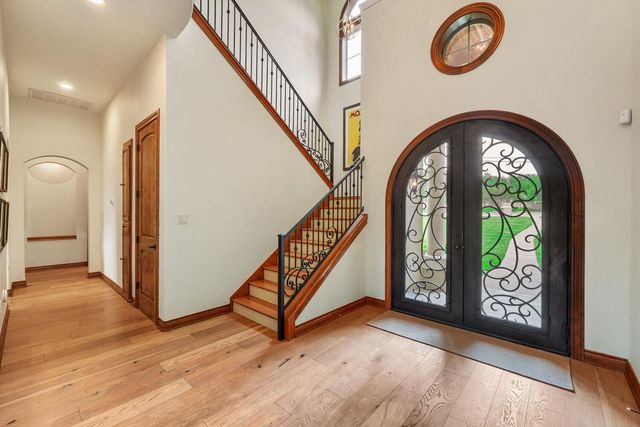 701 Hurst Creek RD, Lakeway, TX 78734