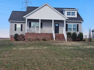 920 Armstrong Rd, Castalian Springs, TN 37031