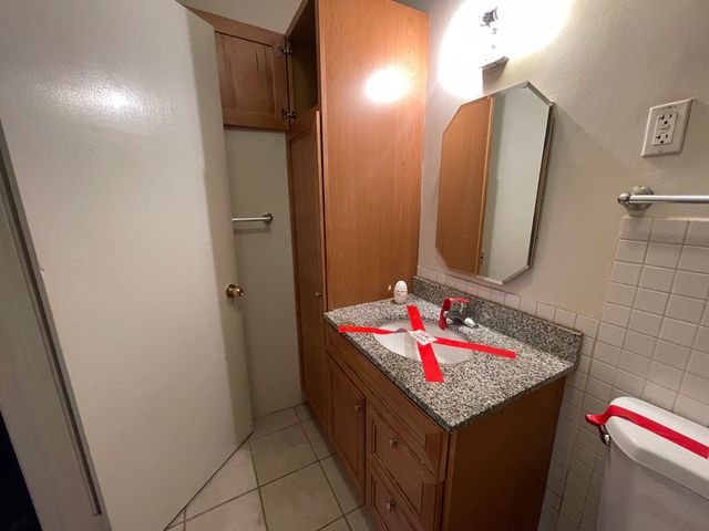 156 Asbury Avenue 5, Evanston, IL 60202