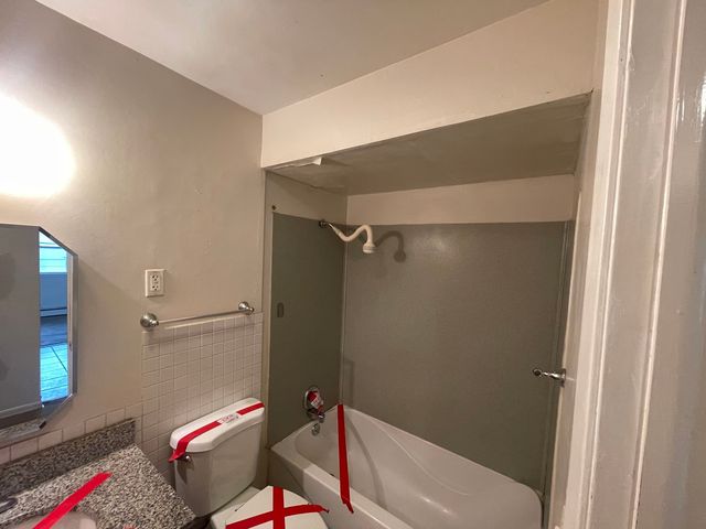 156 Asbury Avenue 5, Evanston, IL 60202