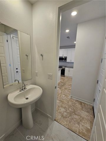 1340 Plaza Del Amo, Torrance, CA 90501