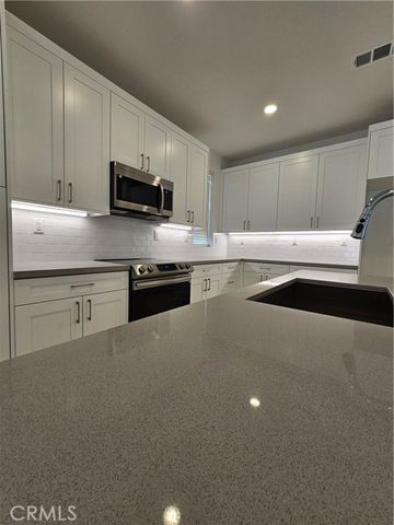 1340 Plaza Del Amo, Torrance, CA 90501