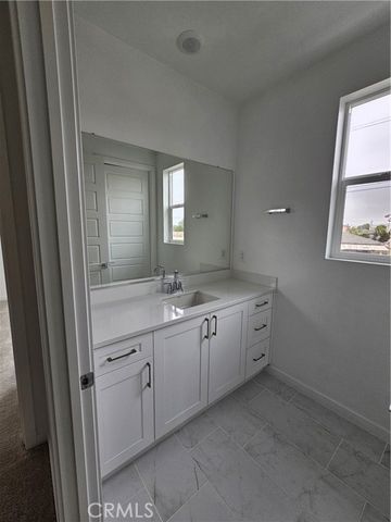 1340 Plaza Del Amo, Torrance, CA 90501