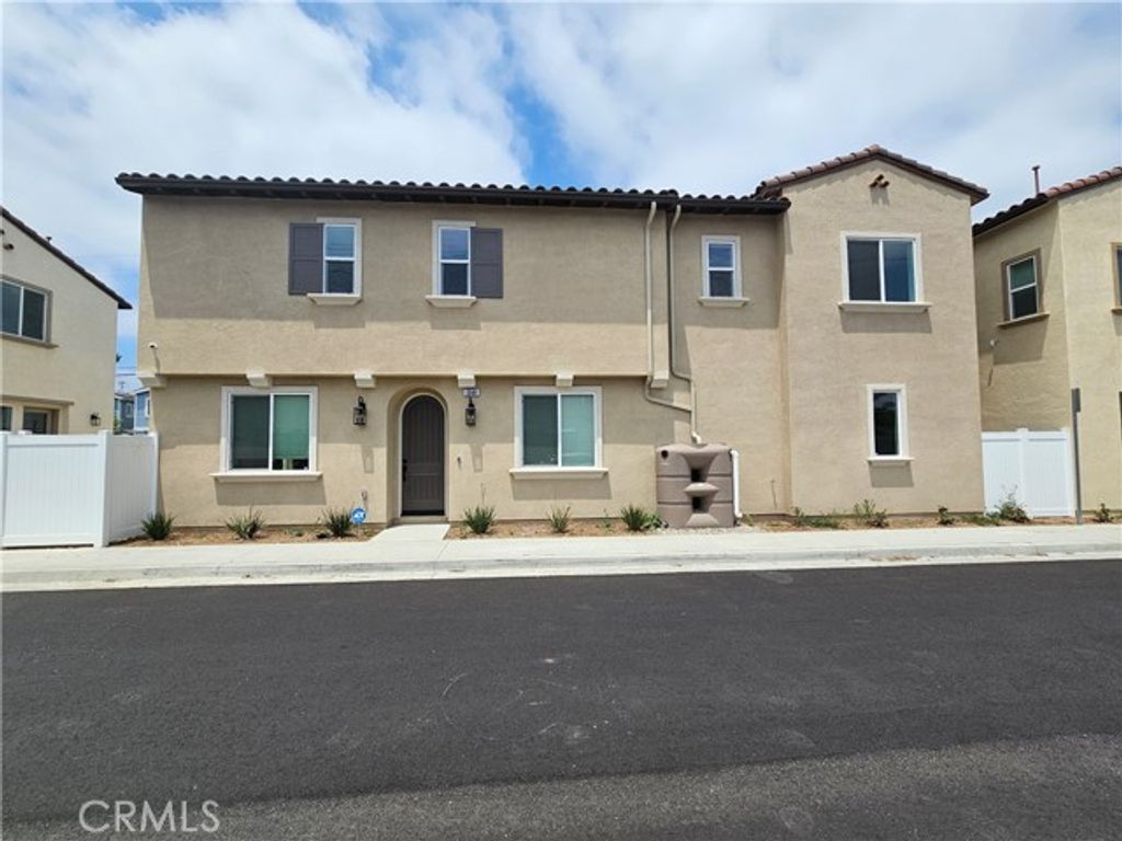 1340 Plaza Del Amo, Torrance, CA 90501