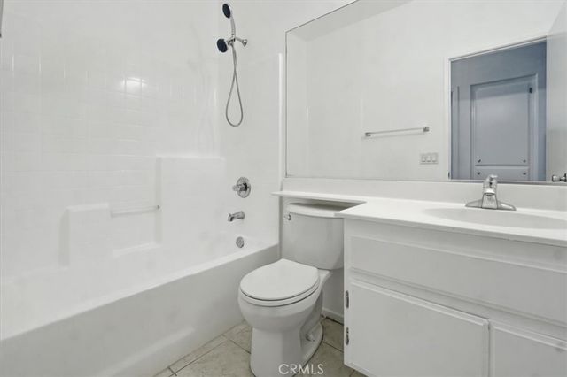 15763 Desert Rock, Adelanto, CA 92301