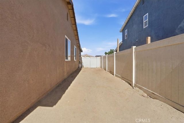15763 Desert Rock, Adelanto, CA 92301