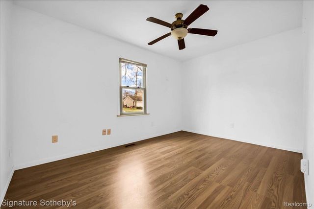 14418 Gary Lane, Livonia, MI 48154