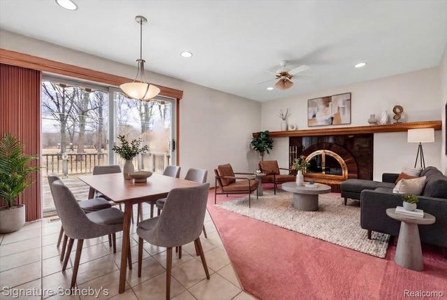 14418 Gary Lane, Livonia, MI 48154