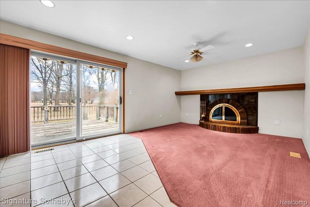 14418 Gary Lane, Livonia, MI 48154