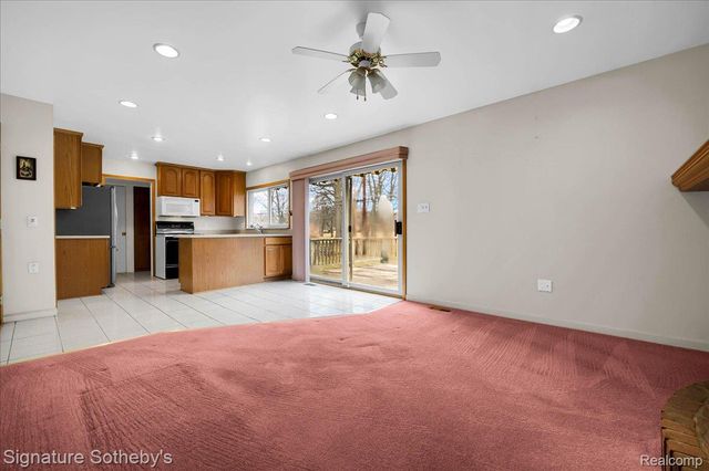 14418 Gary Lane, Livonia, MI 48154