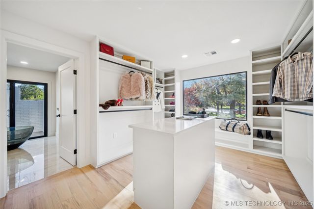 4717 S Atlanta Place, Tulsa, OK 74105