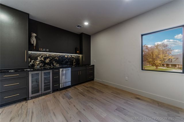 4717 S Atlanta Place, Tulsa, OK 74105