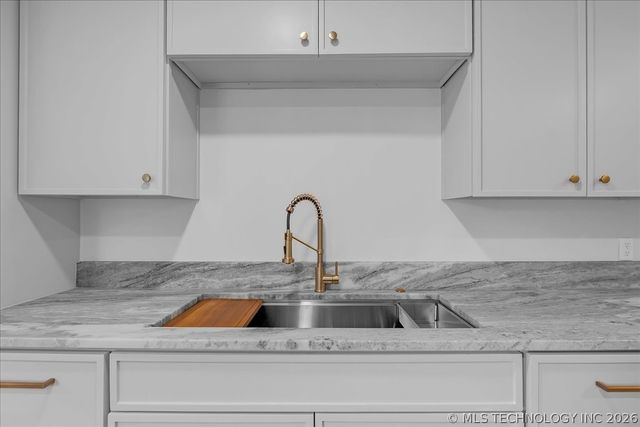 4717 S Atlanta Place, Tulsa, OK 74105