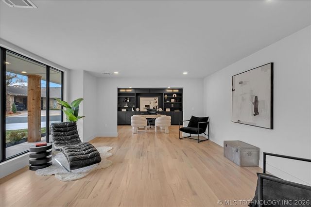 4717 S Atlanta Place, Tulsa, OK 74105