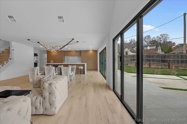 4717 S Atlanta Place, Tulsa, OK 74105