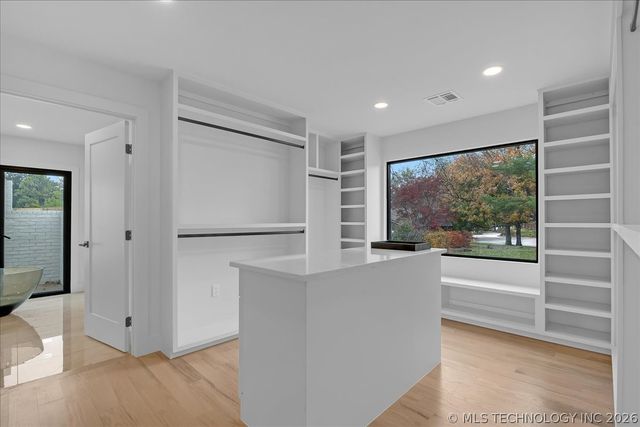 4717 S Atlanta Place, Tulsa, OK 74105