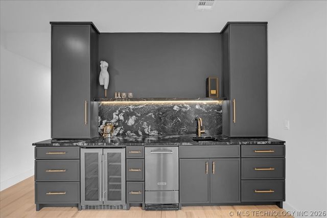 4717 S Atlanta Place, Tulsa, OK 74105