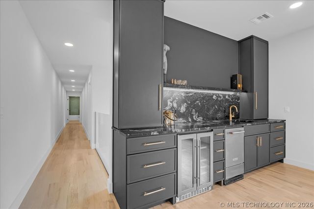 4717 S Atlanta Place, Tulsa, OK 74105