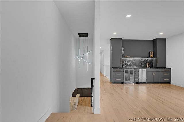 4717 S Atlanta Place, Tulsa, OK 74105