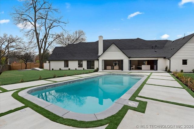 4717 S Atlanta Place, Tulsa, OK 74105