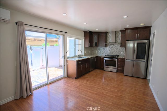 10 Raleigh, Irvine, CA 92604