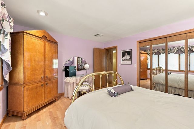 31 Hancock Hill Dr, Worcester, MA 01609