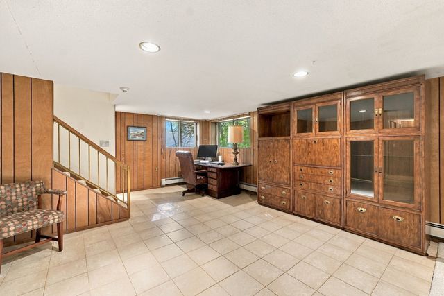 31 Hancock Hill Dr, Worcester, MA 01609