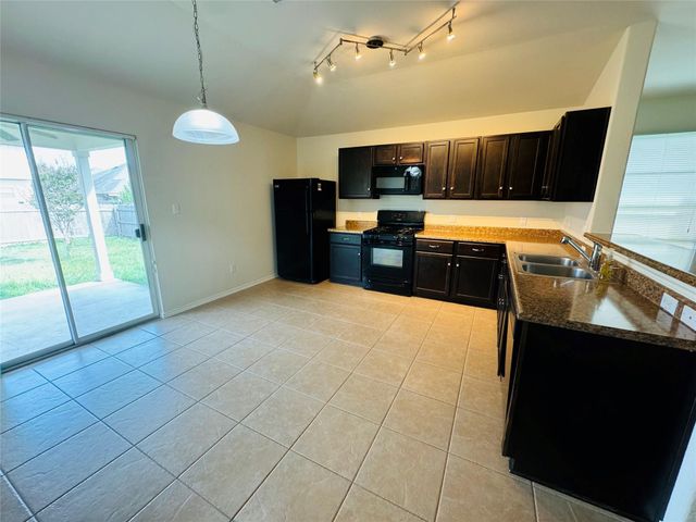 155 Dragon Ridge RD, Buda, TX 78610