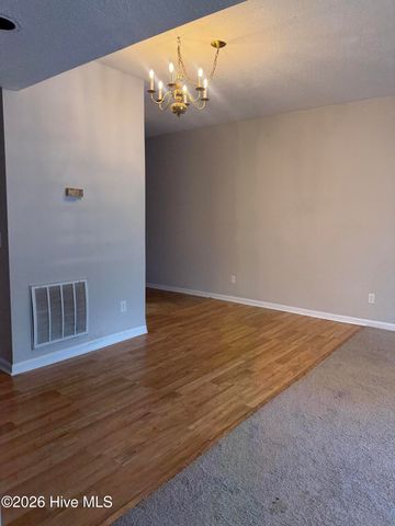 4230 Wilshire Boulevard Apt 202, Wilmington, NC 28403