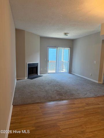 4230 Wilshire Boulevard Apt 202, Wilmington, NC 28403