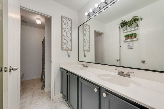 103 Comfort Court, Waxahachie, TX 75165