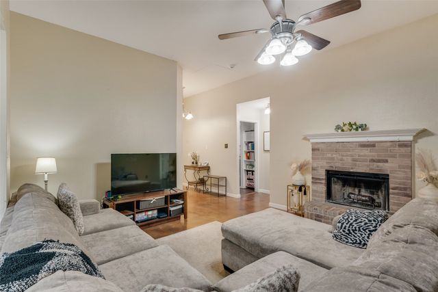 103 Comfort Court, Waxahachie, TX 75165