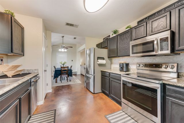 103 Comfort Court, Waxahachie, TX 75165