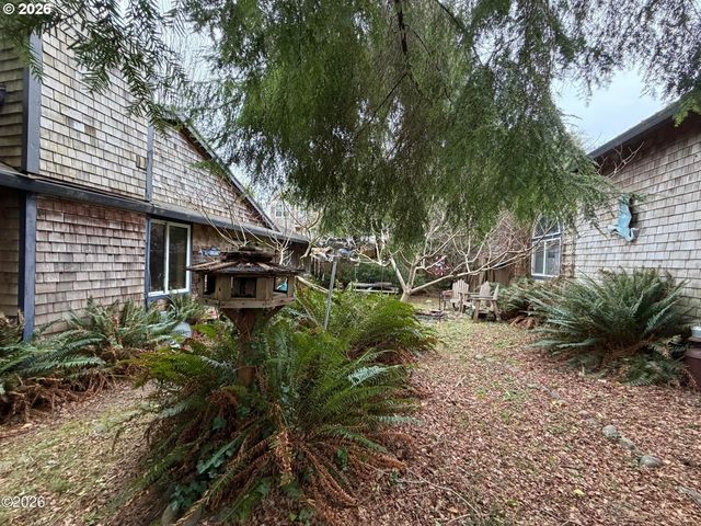 119 S LAGOON St, Rockaway Beach, OR 97136