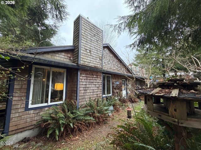 119 S LAGOON St, Rockaway Beach, OR 97136