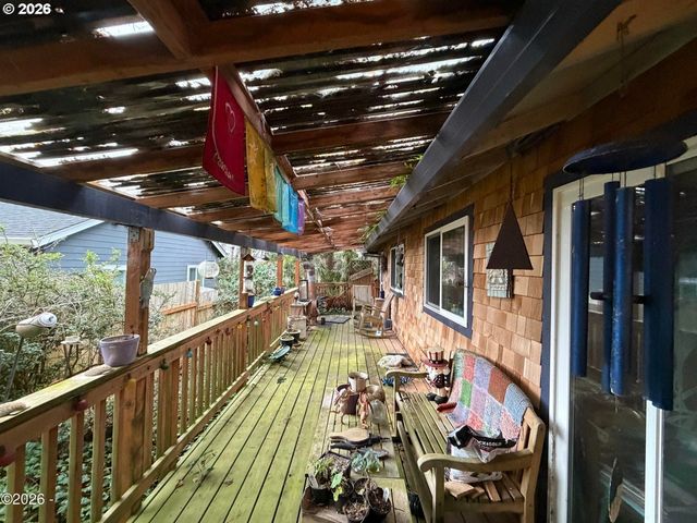 119 S LAGOON St, Rockaway Beach, OR 97136