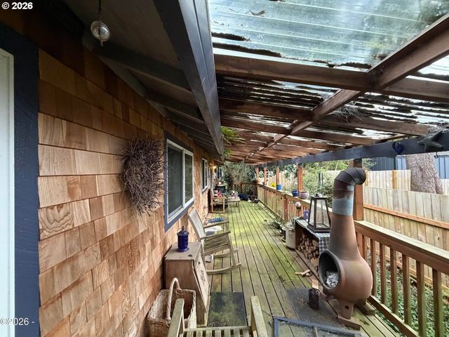 119 S LAGOON St, Rockaway Beach, OR 97136