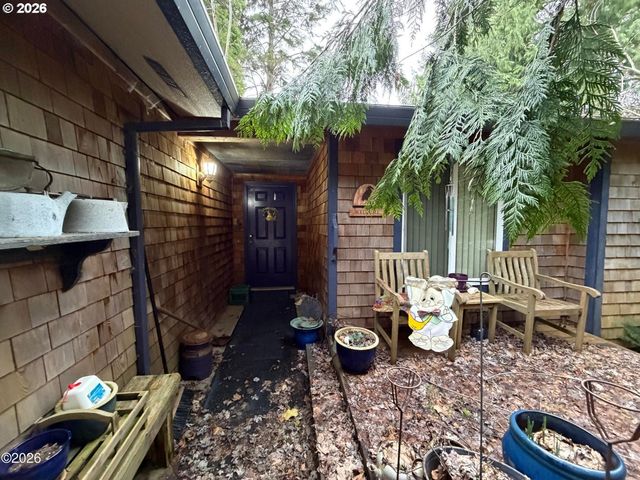 119 S LAGOON St, Rockaway Beach, OR 97136