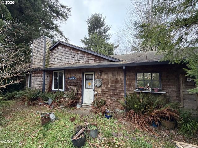119 S LAGOON St, Rockaway Beach, OR 97136