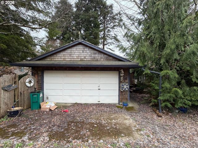 119 S LAGOON St, Rockaway Beach, OR 97136