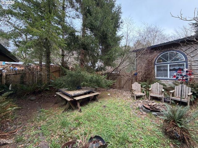 119 S LAGOON St, Rockaway Beach, OR 97136