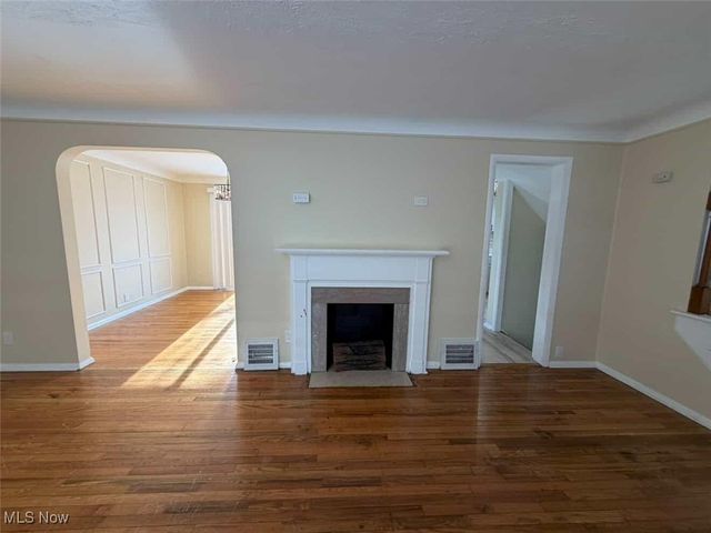 6315 Charles Avenue, Parma, OH 44129